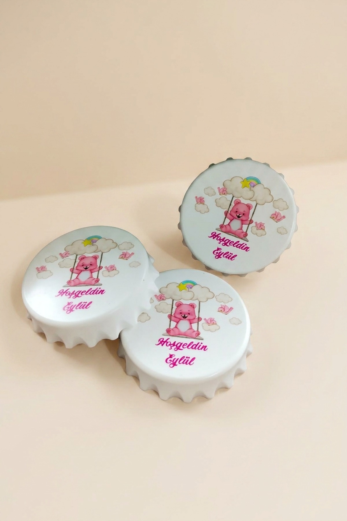 Sakız Makinesi Kız Bebek Yuvarlak Açacak Magnet Bebek Süsü