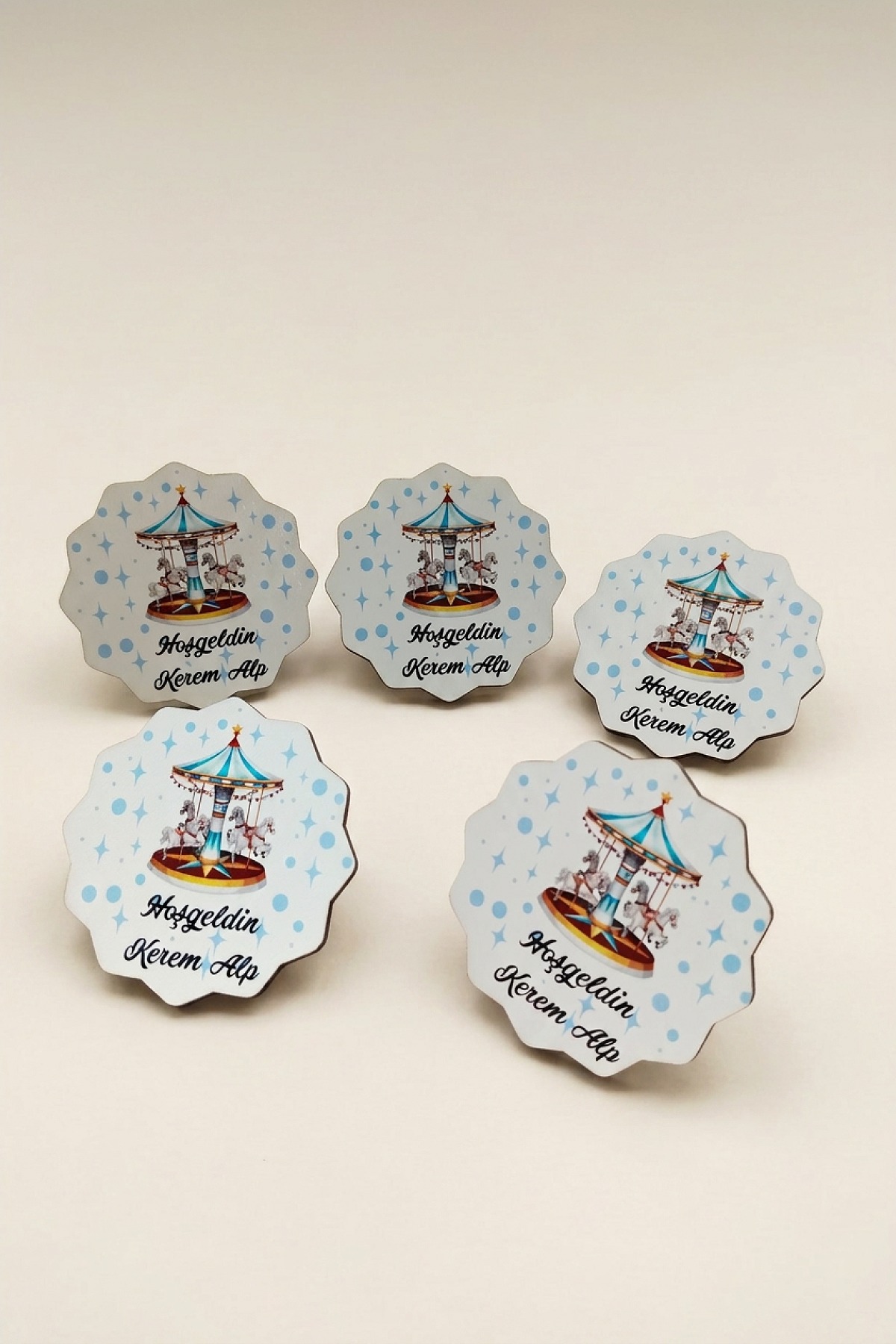 Atlıkarınca Mavi Erkek Bebek Ahşap Magnet Bebek Süsü
